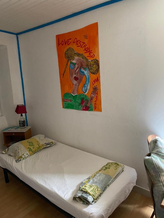 Hostel Les Toiles Filantes Empurany Exterior foto